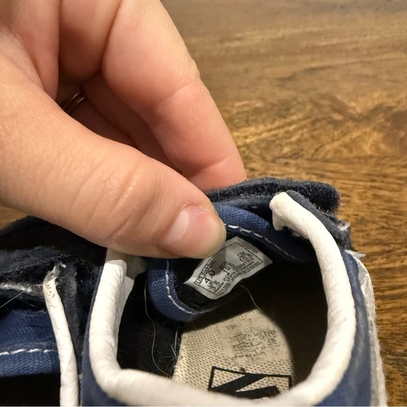 Vans Toddler Kids Navy Blue Sneakers with Velcro Straps - Picture 3 of 7
